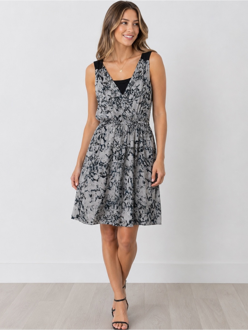 Greylin 100% Silk Abstract Print Sleeveless Wrap Dress Size Medium